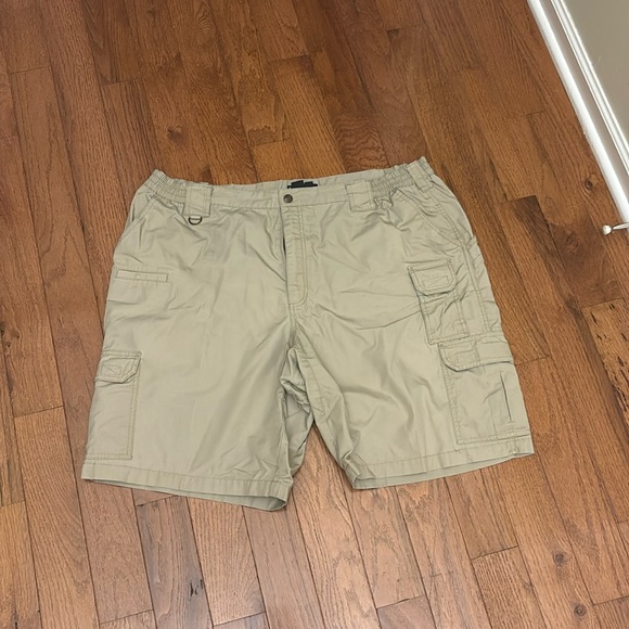 5.11 tactical/cargo shorts - Picture 1 of 3